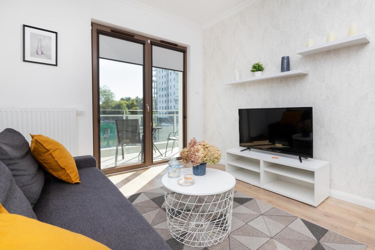 Modern Apartment With Balcony By Noclegi Renters Gdansk Exterior photo